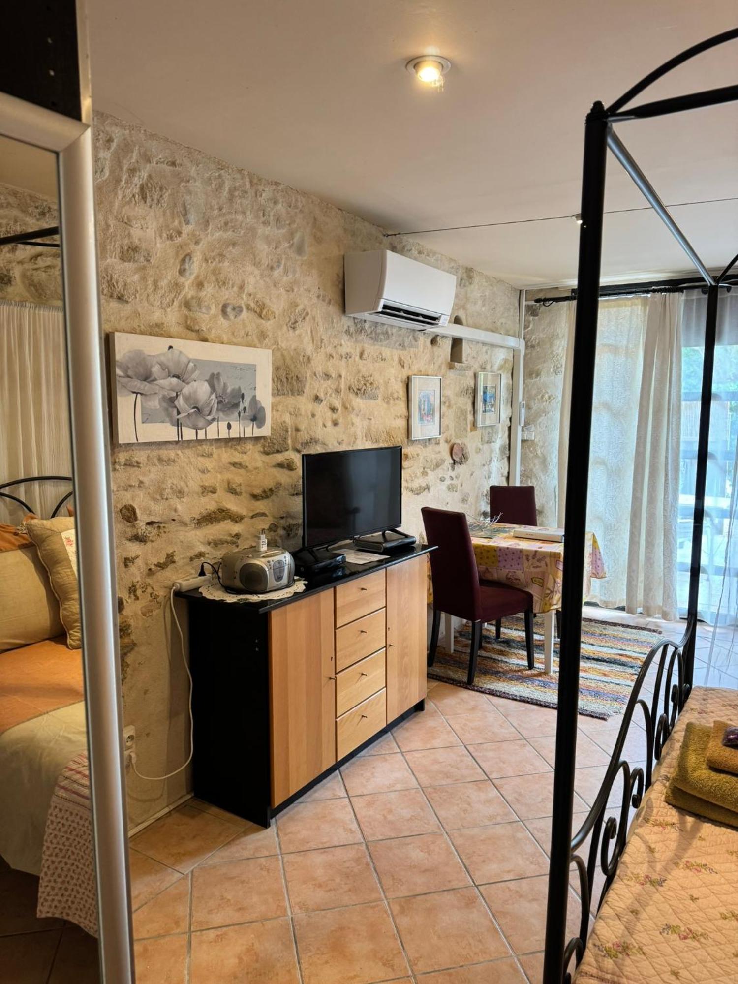 Apartamento Mas Saint Antoine Rognonas Exterior foto